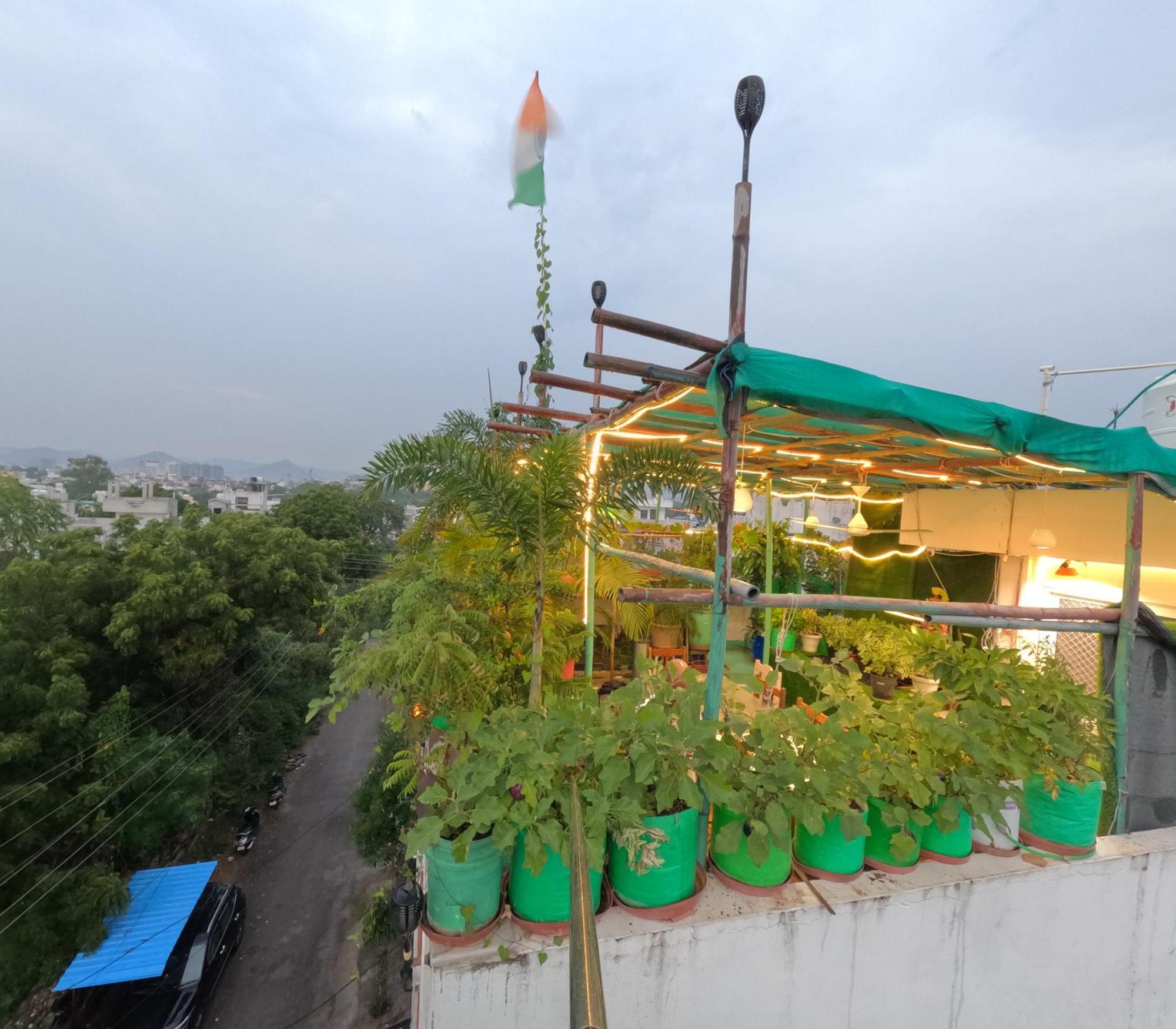 Choudhary White House Udaipur Apartment ภายนอก รูปภาพ